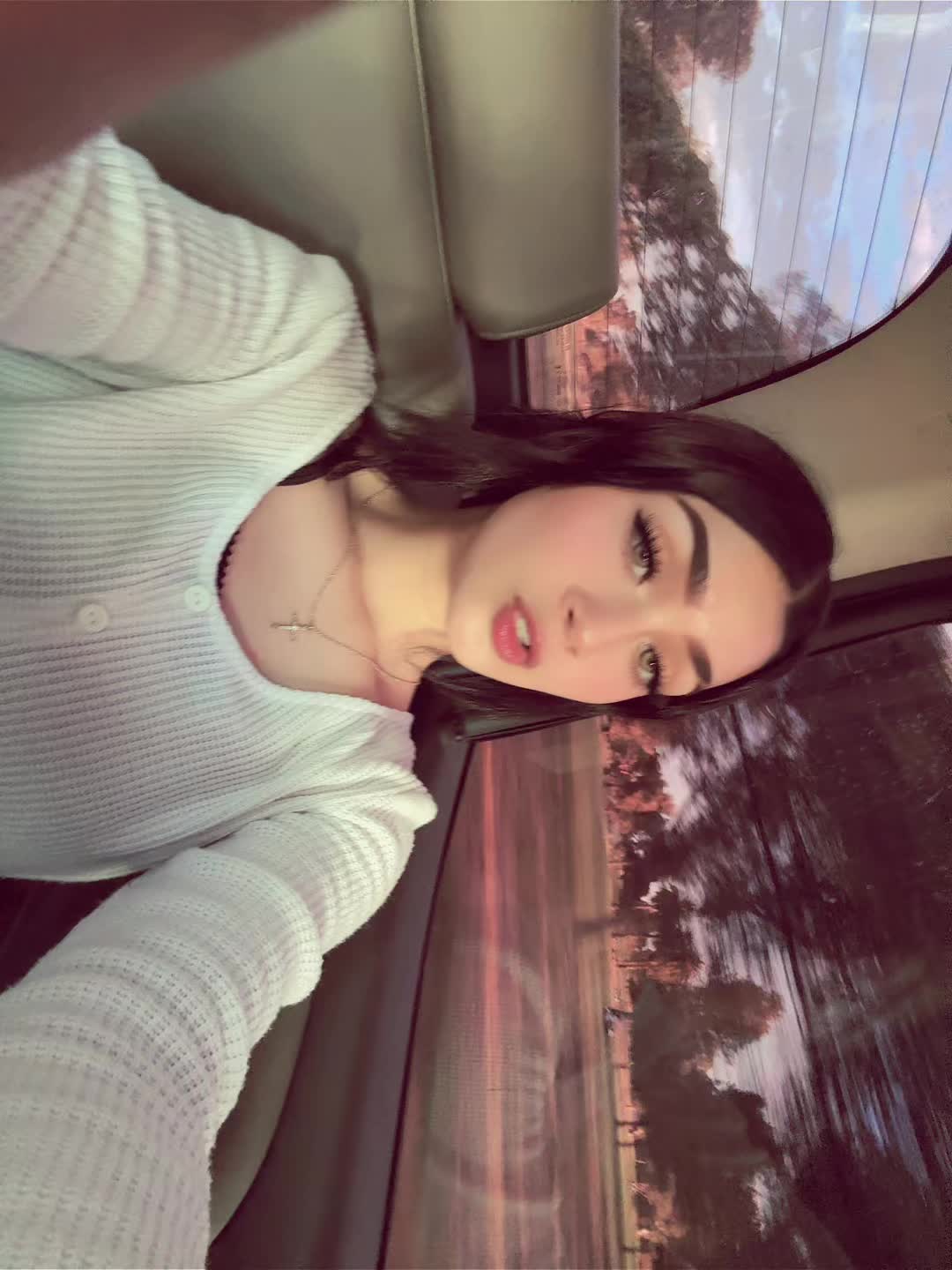 @𝔾𝕙𝕚𝕤𝕖𝕝 ♡