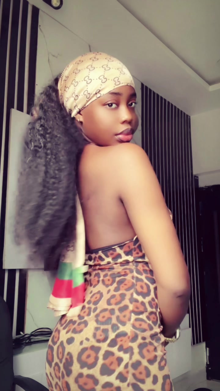 @That 💦gurl SHUGAH💀🌹