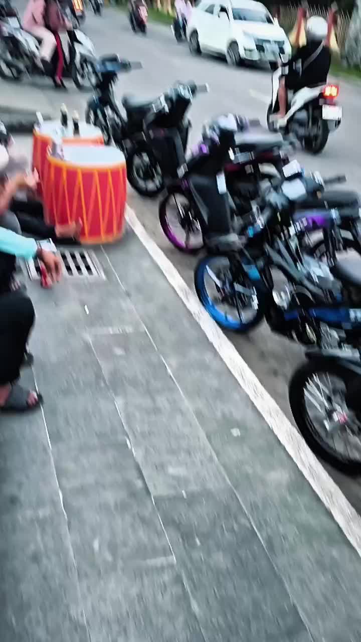 @AOZORA GANTENGG🇲🇨🇲🇾