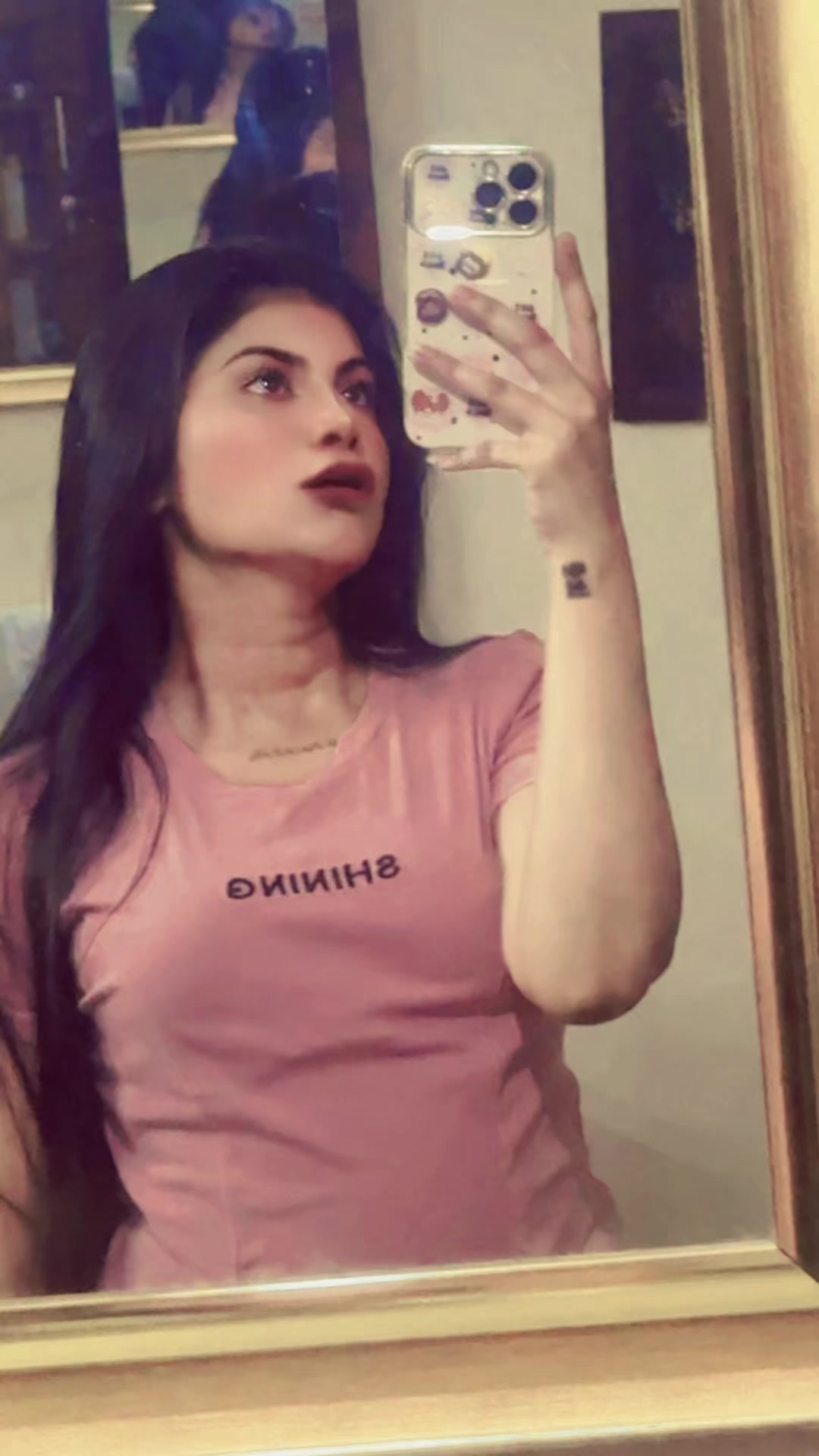 @ZOI🦋