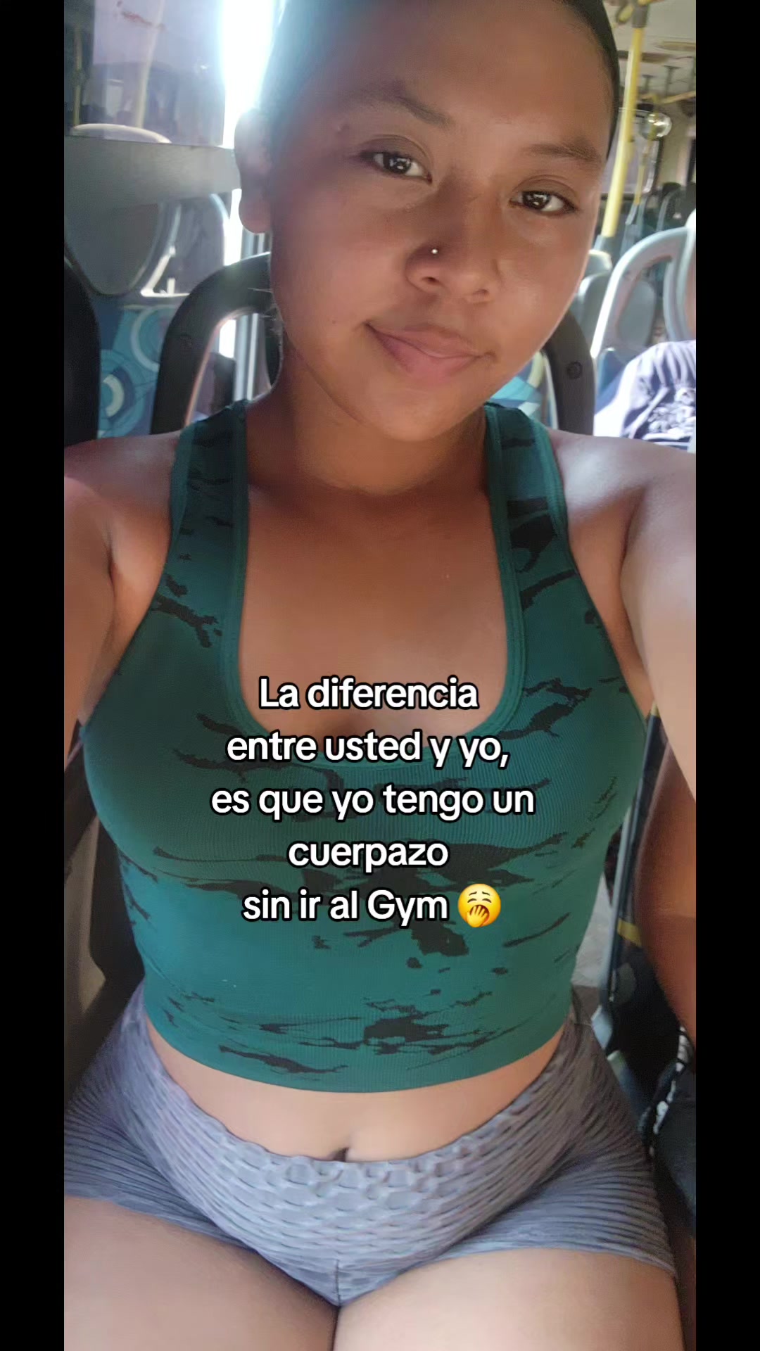 @𝐾𝑎𝑡𝑦_𝑆𝑎𝑛𝑐ℎ𝑥𝑧.👩🏾&zwj;🦱