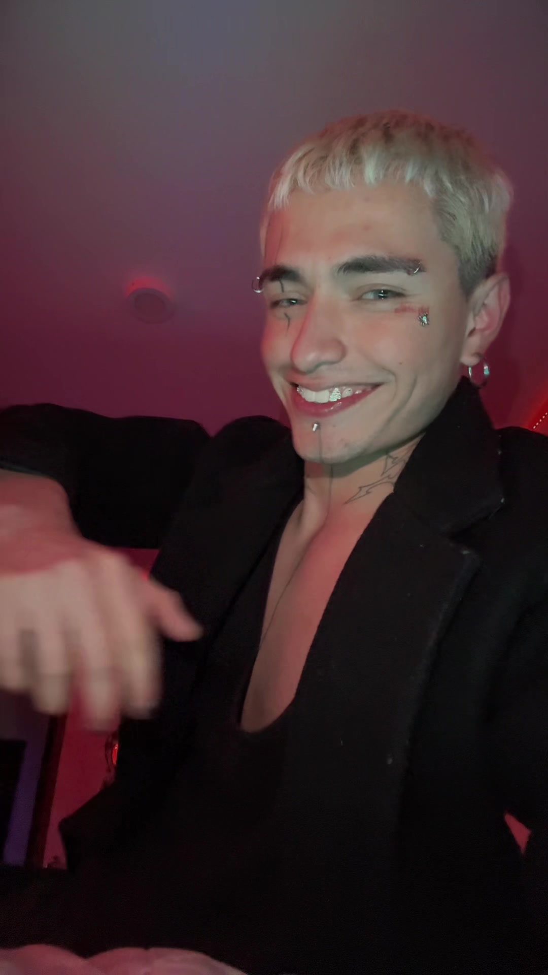 @Santikhalifa
