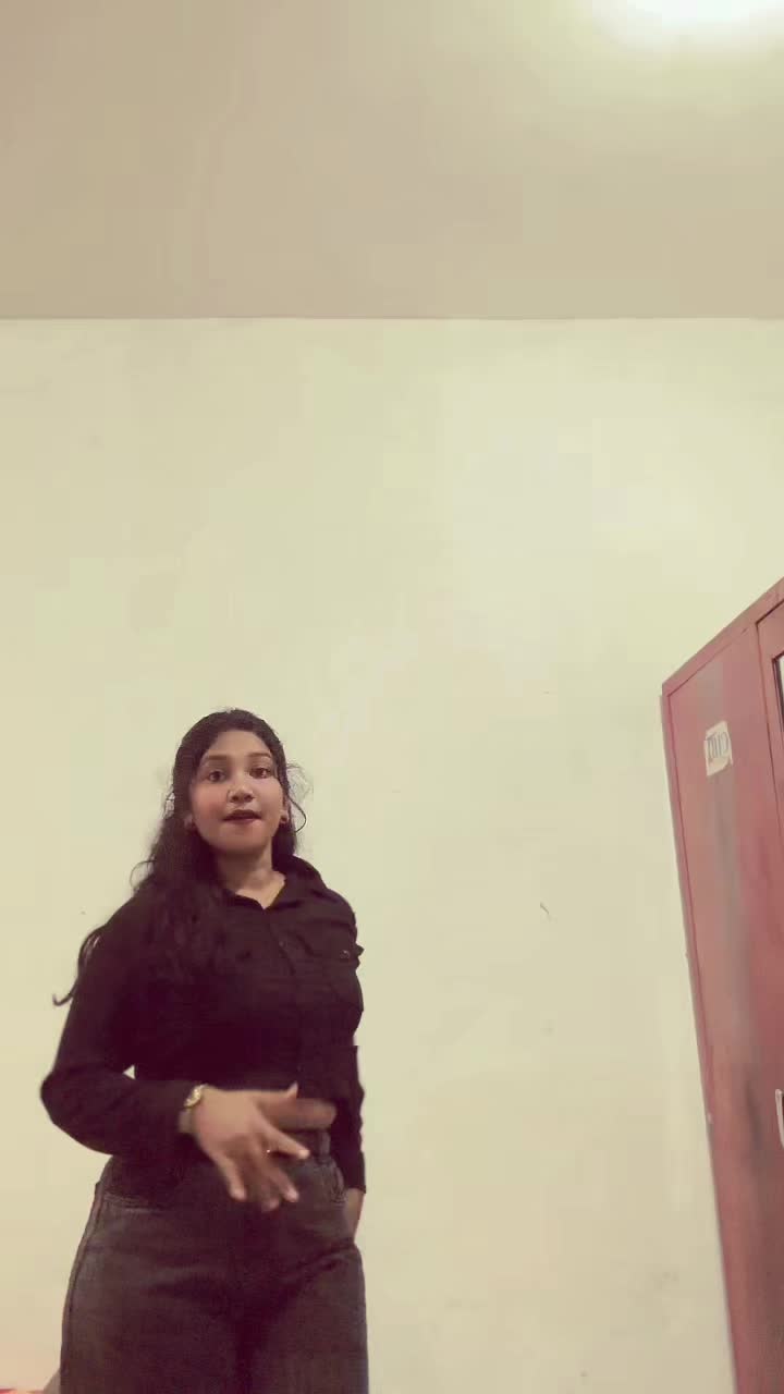 @ᥫ᭡ AYO_🧸💞 :)