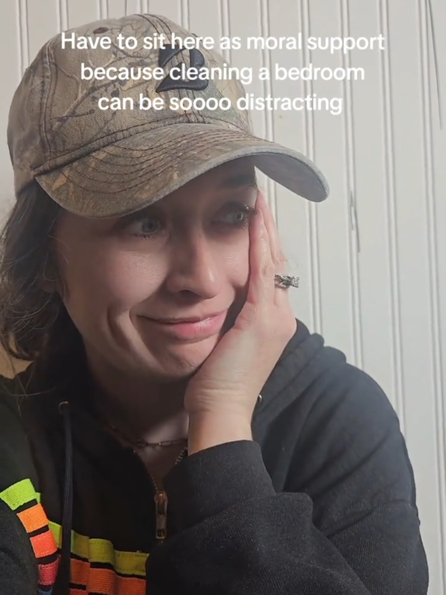 @alyssa | unaesthetic mom