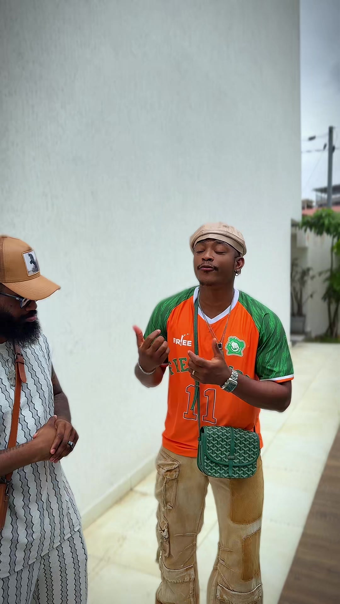 @R&sigma;ƈԋ Aɾƚԋ&upsilon;ɾ on The beat