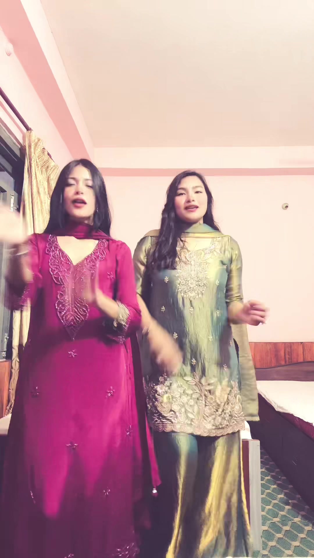 @सृष्टि🌸✨