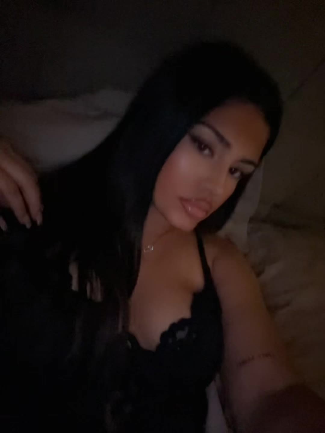 @inushja 🇦🇱