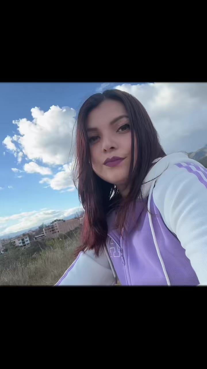 @Vina🦋