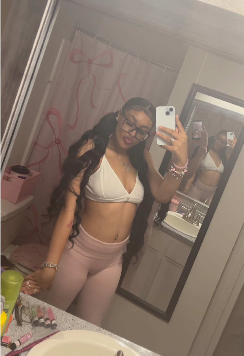 @y e l l a  g i r l 👙