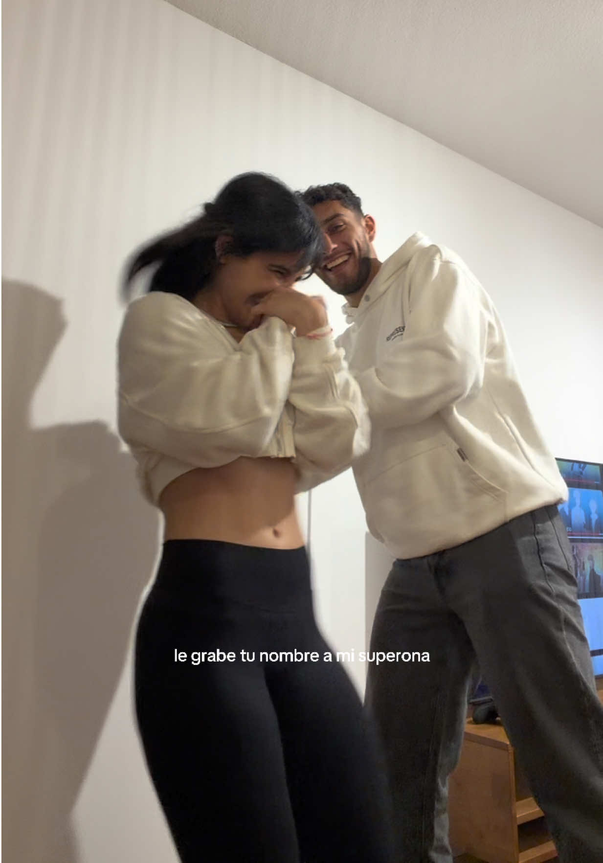 @alanafloresf 🖤