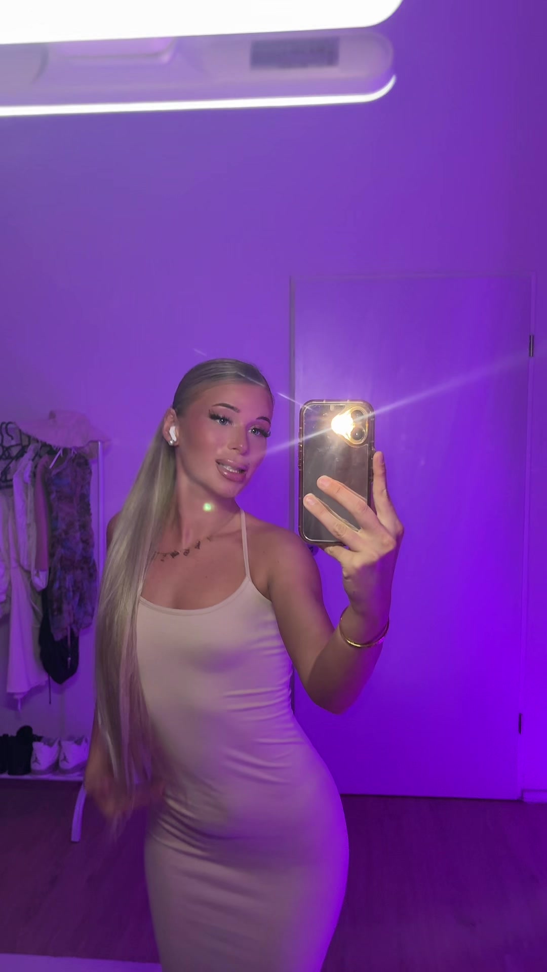 @Jesuismina
