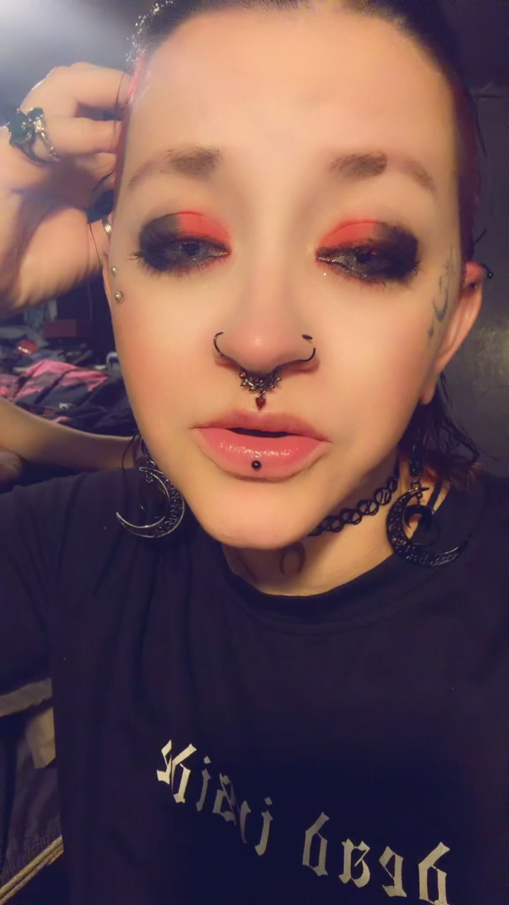@👻 GreeneyedGhostie 🐈&zwj;⬛🌈