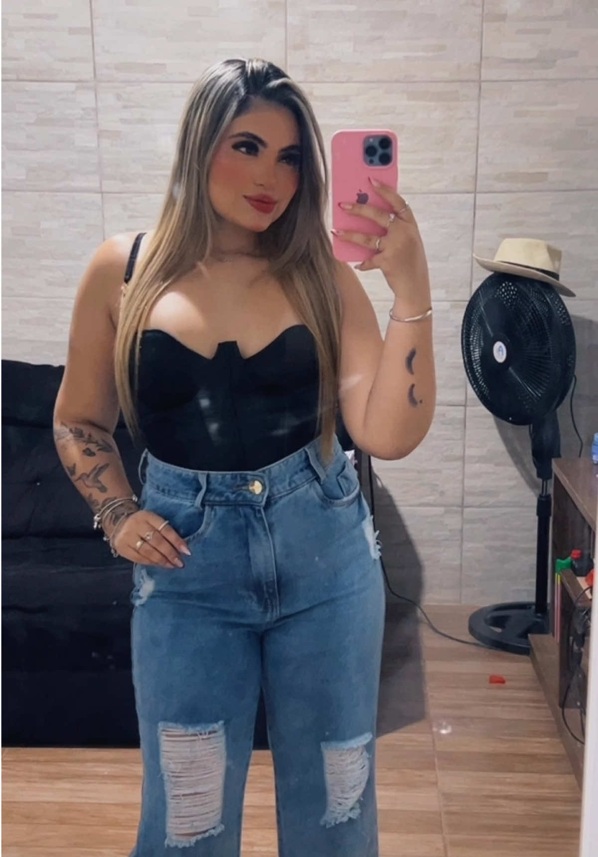 @Ana Júlia Mota