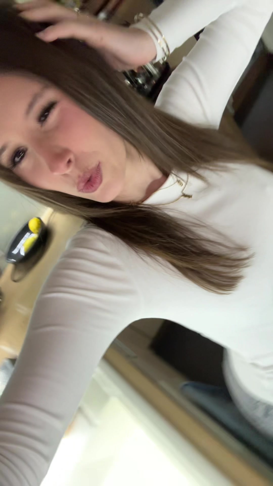 @️