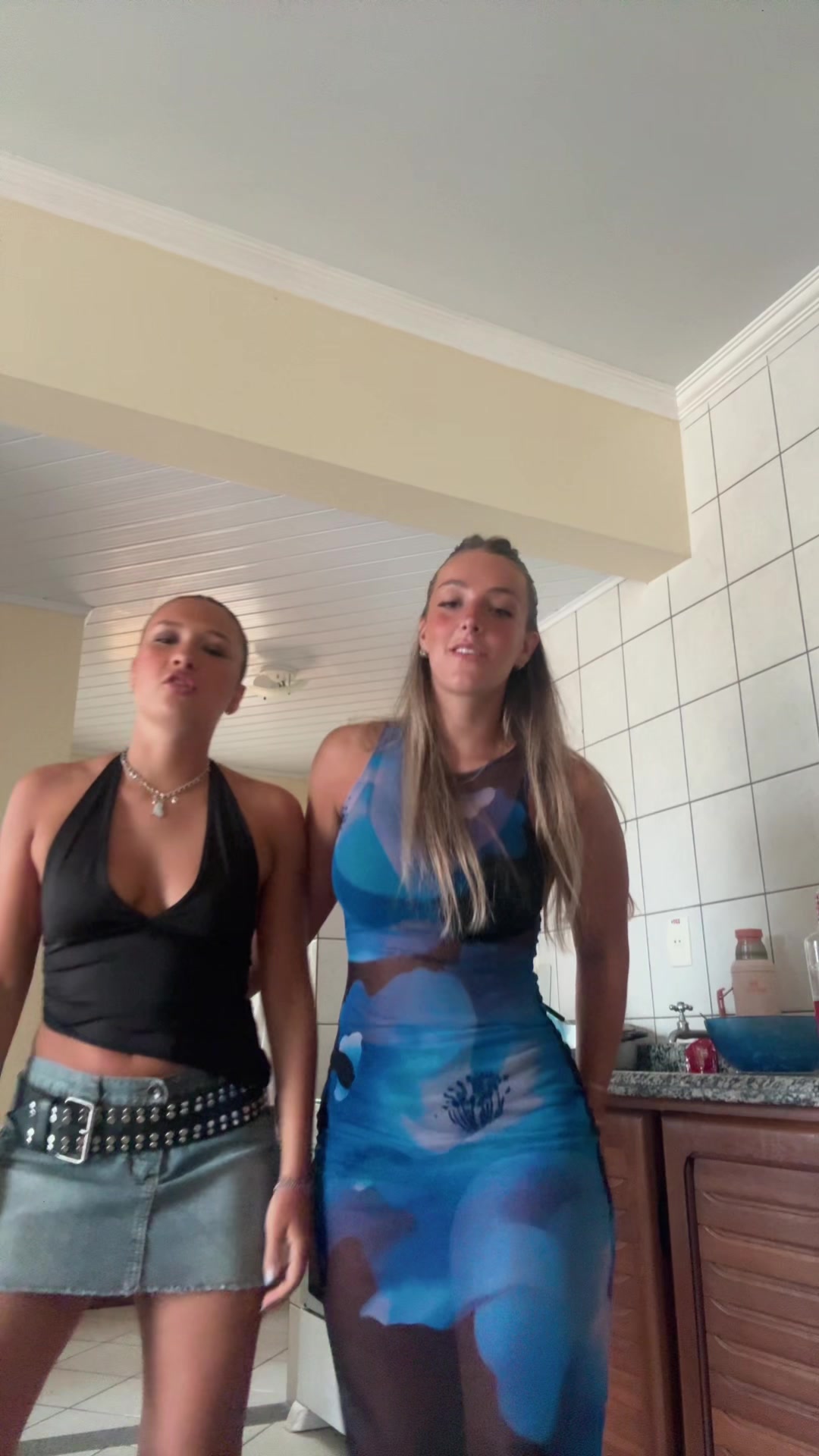 @renataserettii