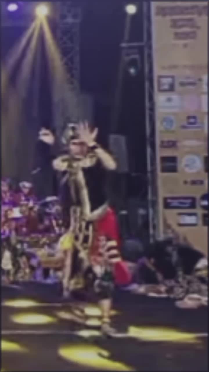 @๐ฏ๐ช๐ท๐ผ๐ฐ๐ผ๐ด๐+๐๐ฐ๐ต๐ช๐ฒ๐ท