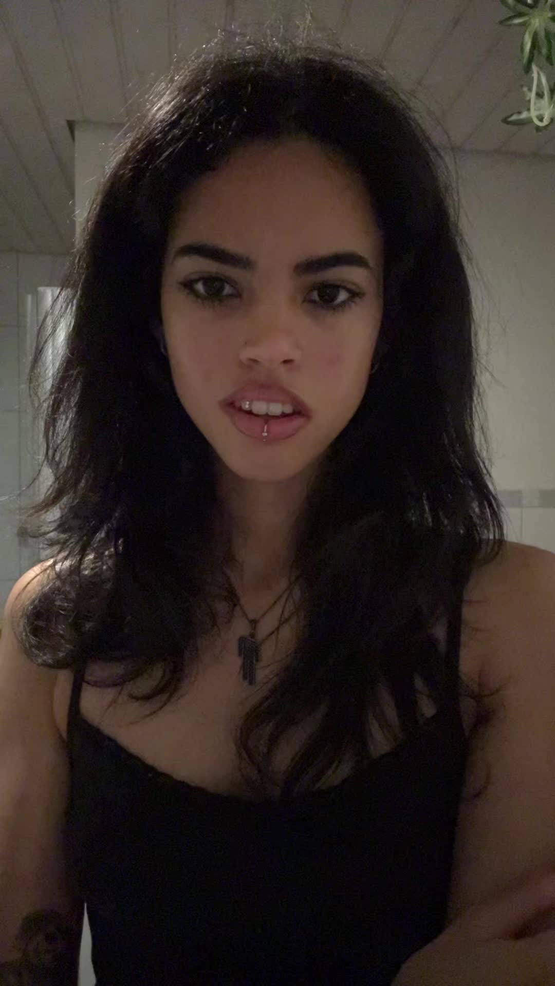 @Thaís