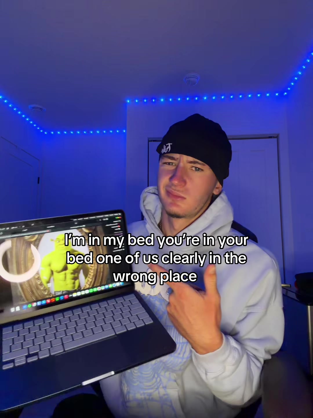 @๐๐๐