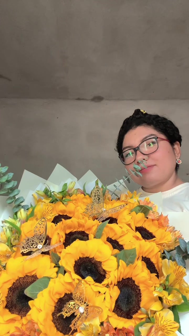 @flowersvillagearteconlistones