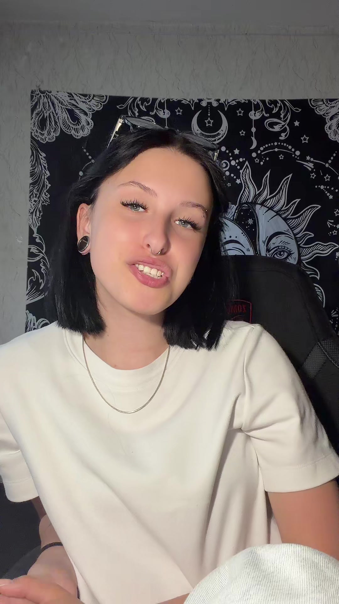 @Санька