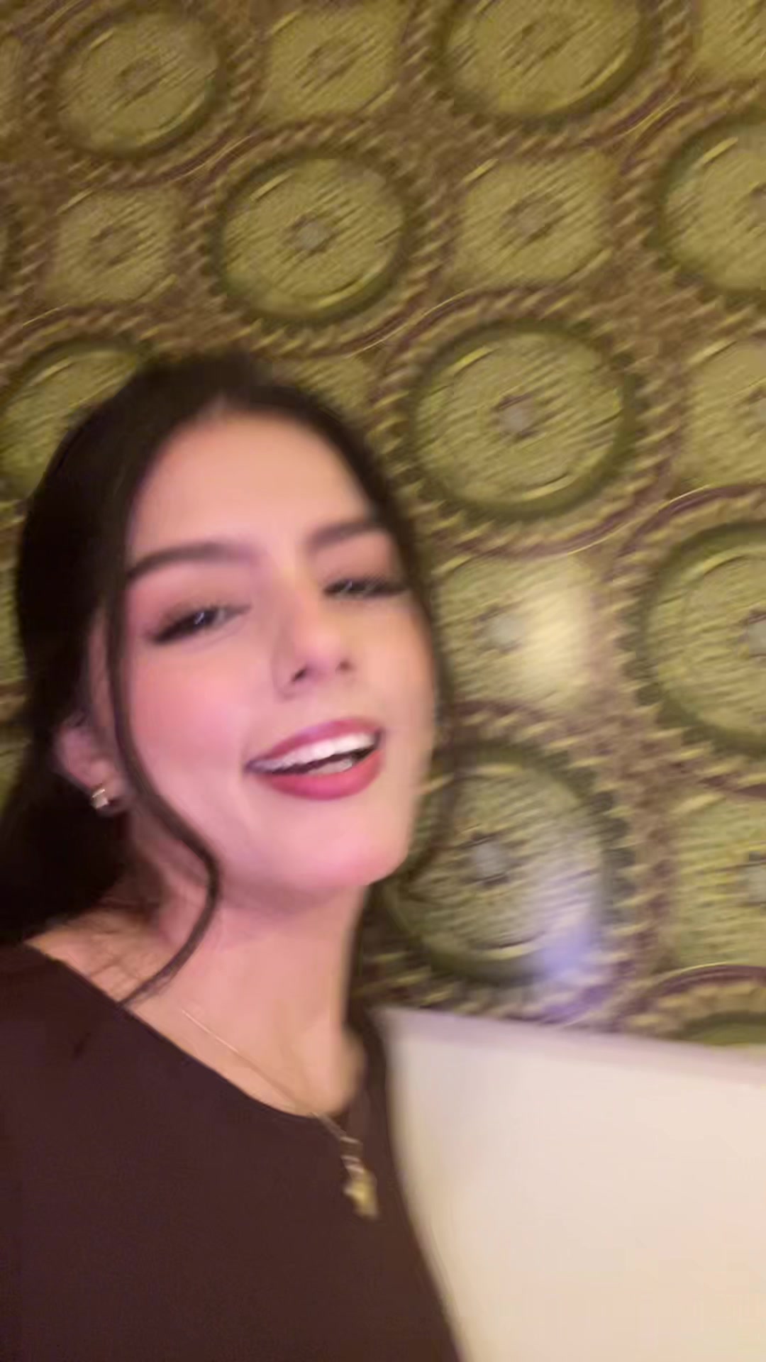 @hilaryholic