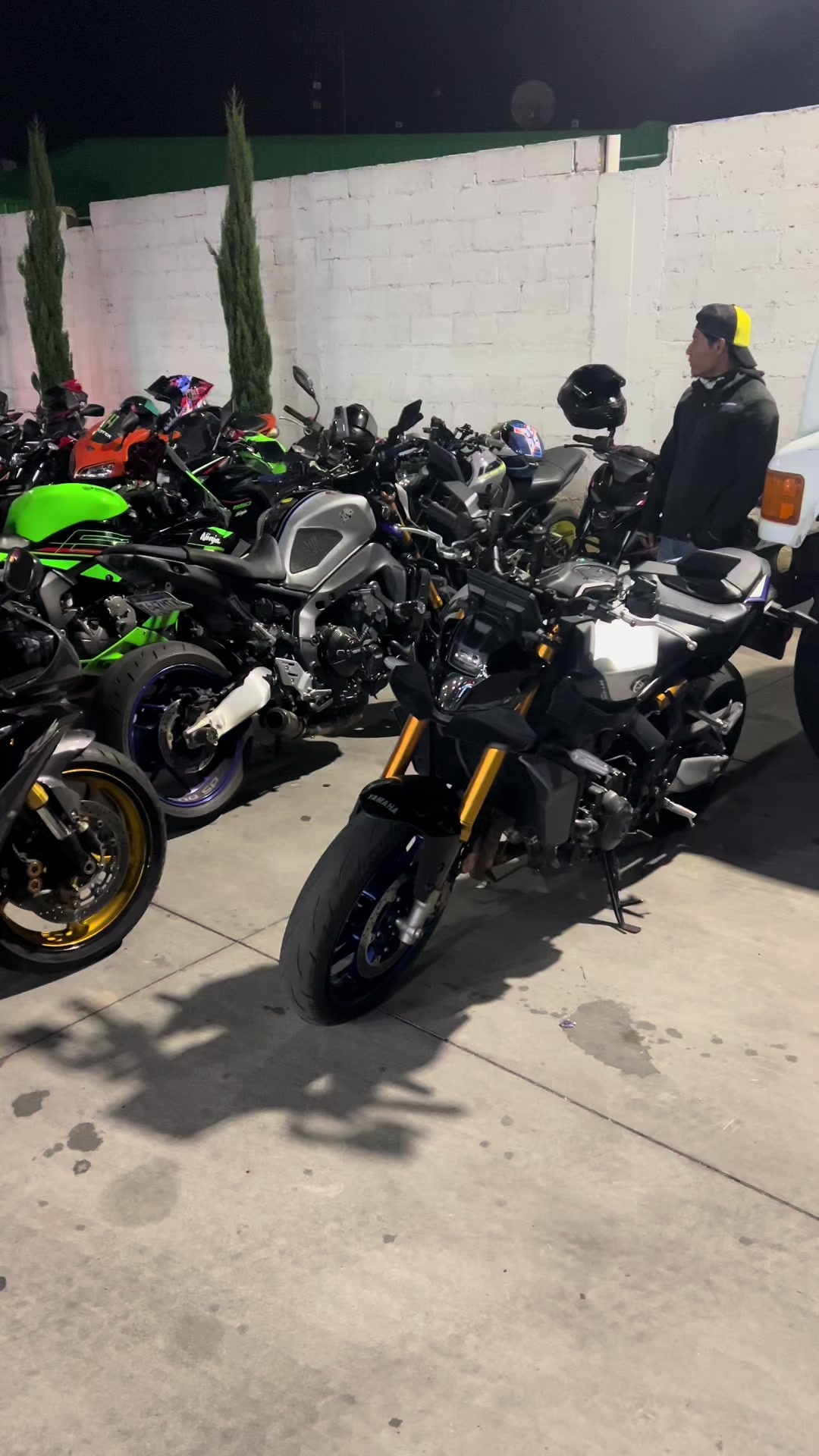 @De Le&oacute;n R6