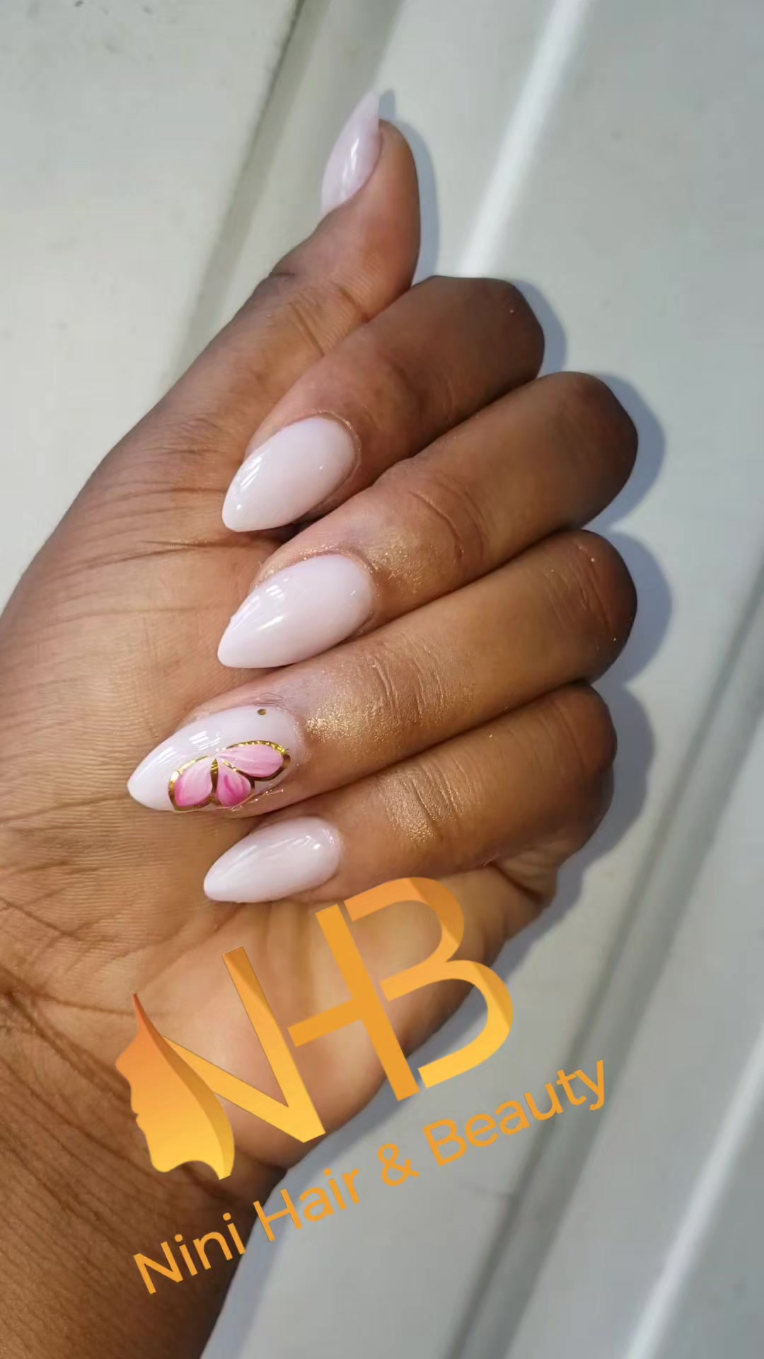@Ni'art & Fashion 😍🐝💵💲♏🦂