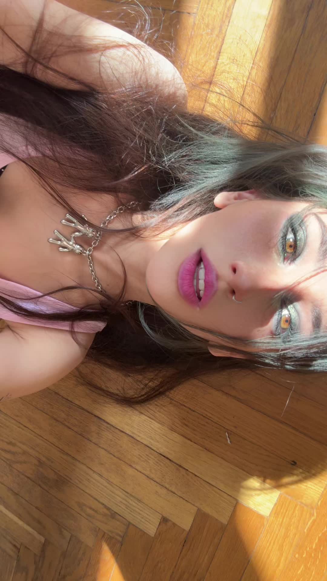 @s111rena