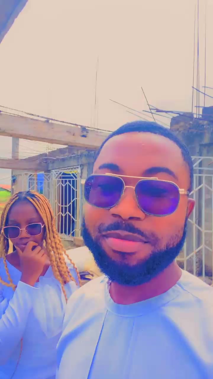 @HUGHES_LARRY 🇬🇭