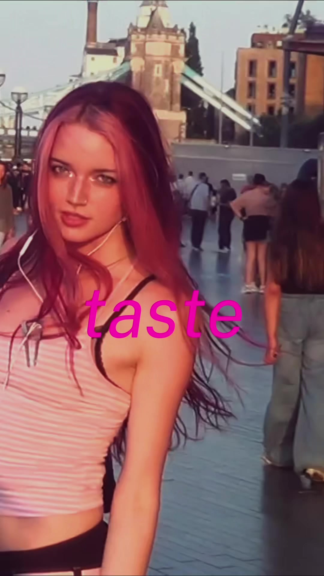 @VANÈS