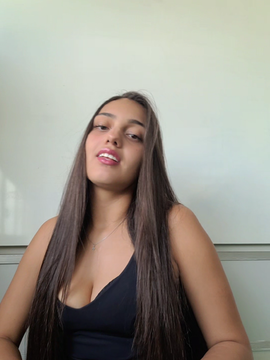 @Lara_Lu&iacute;za