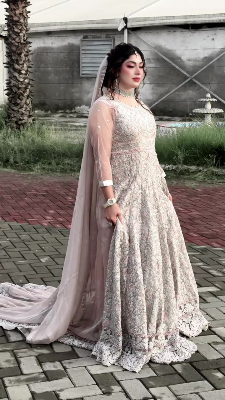 @Maham Mughal👑