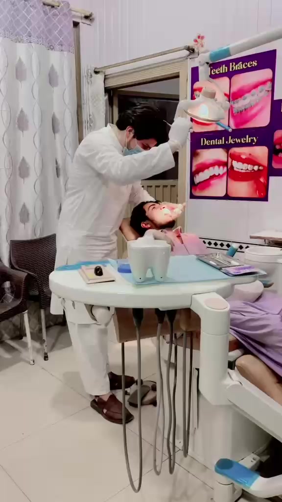 @Dr Adil khan 🦷🦷