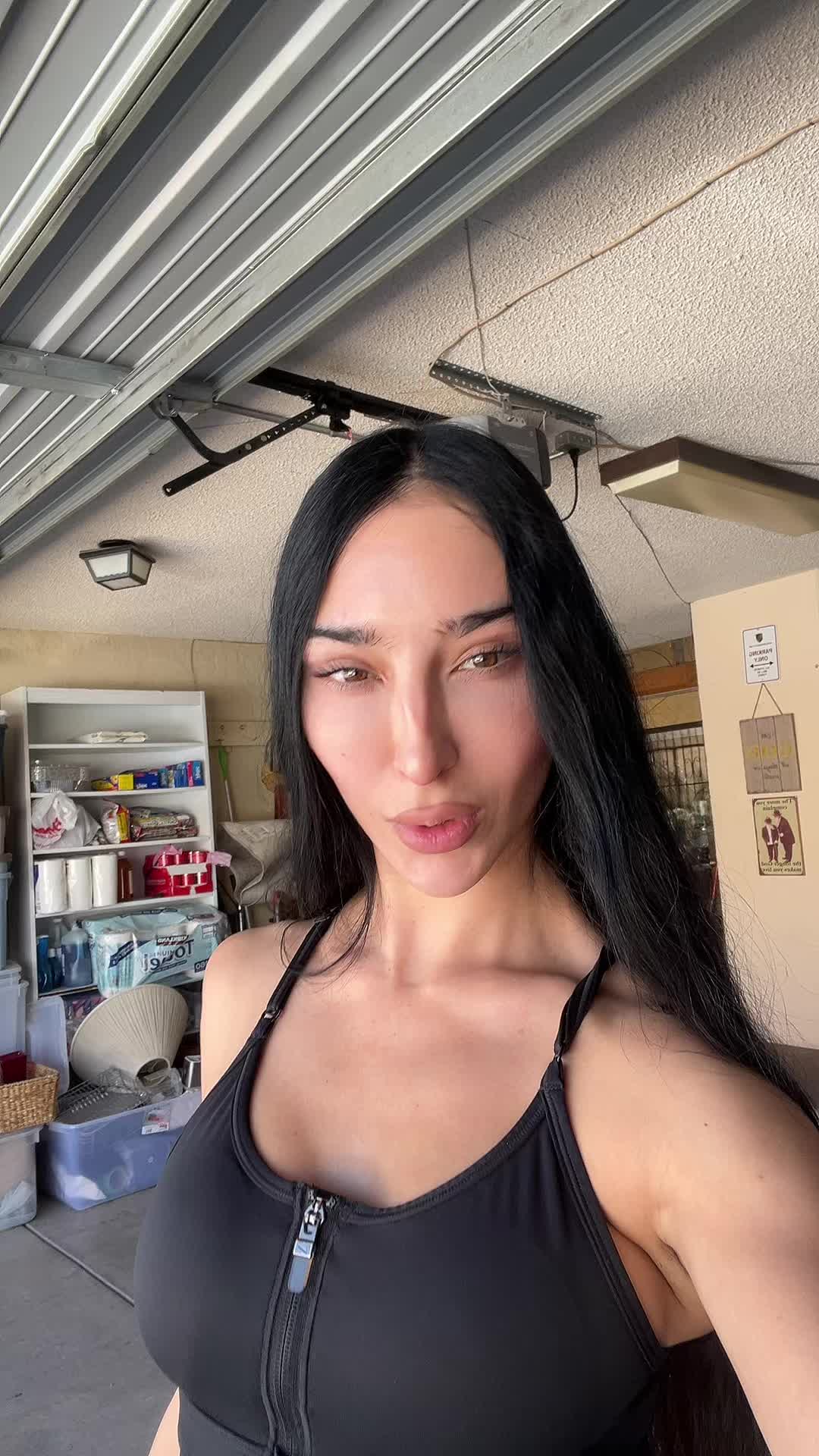 @bydecki