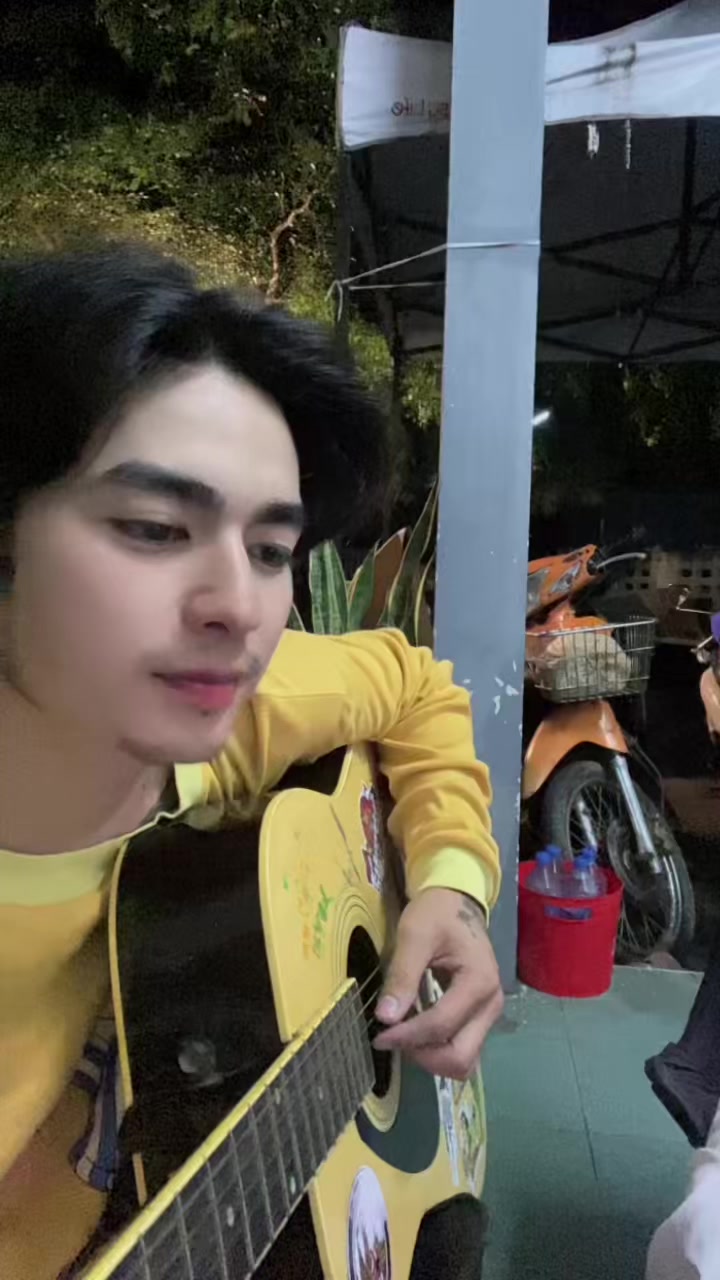 @คุณ แฟ้ม