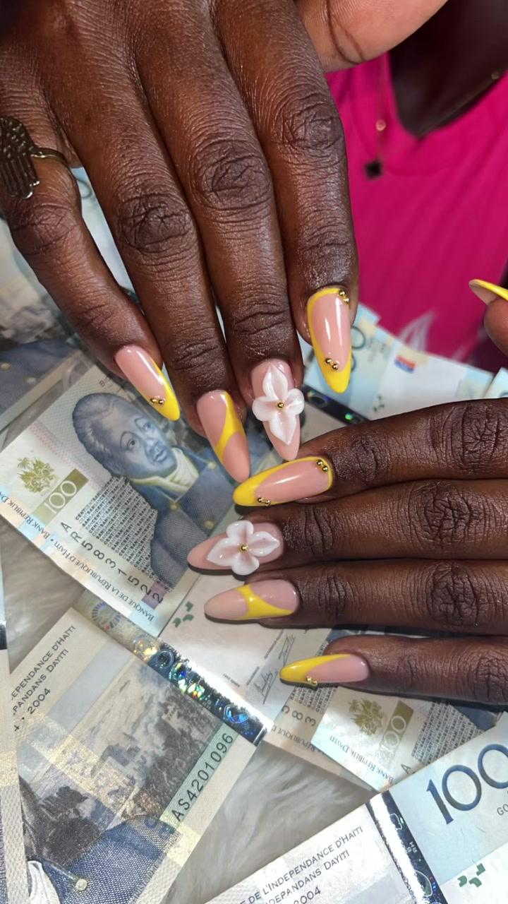 @Safou nails💅🏾&beauty🦋