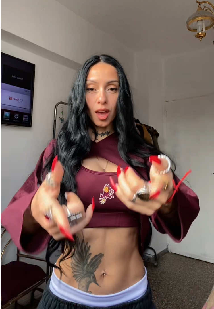 @vaneswaggy
