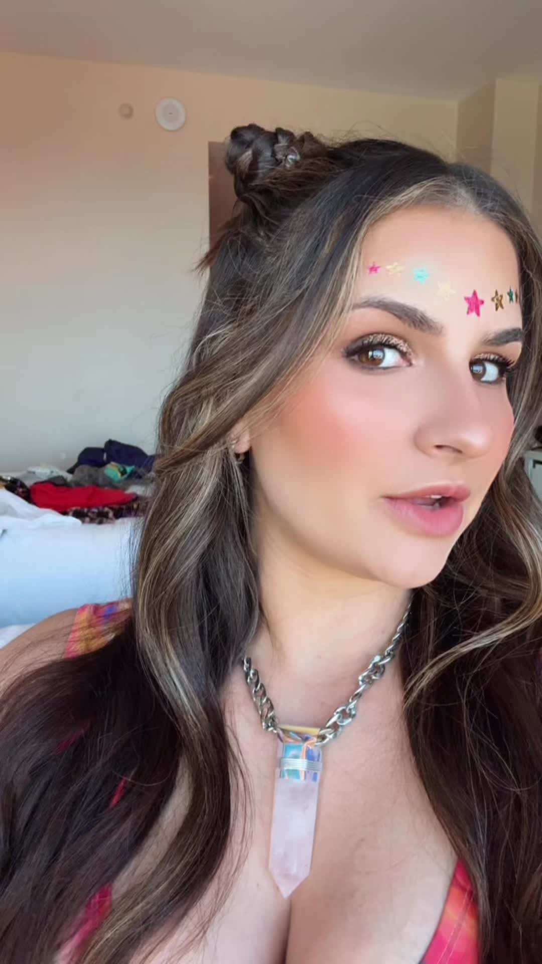 @Emma Kapotes