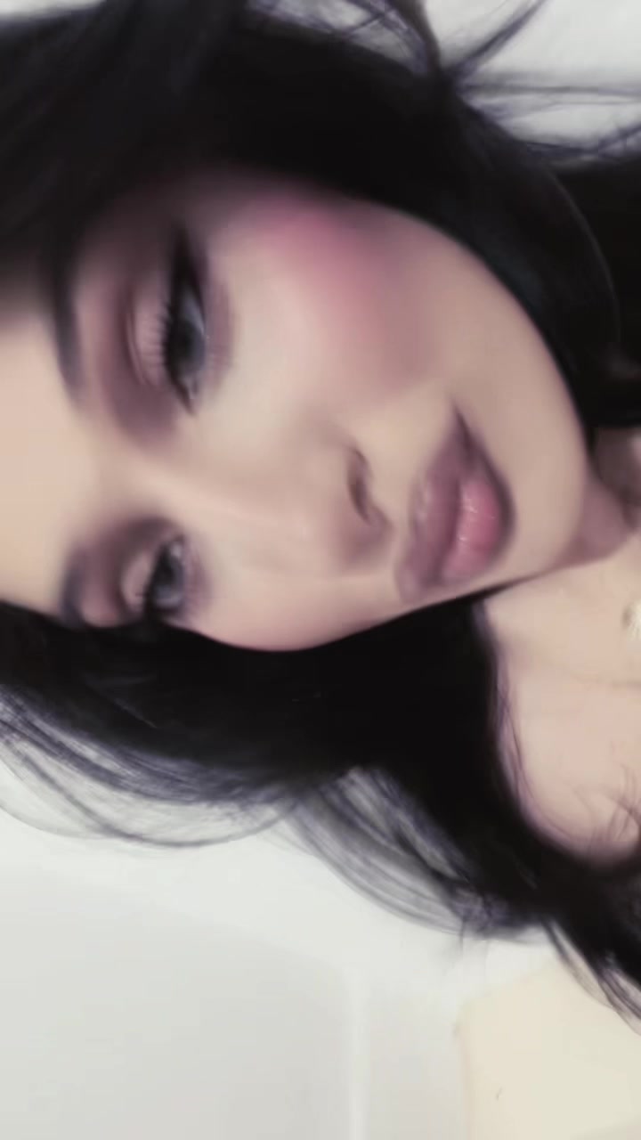 @𝓔𝓻𝓲𝓼𝓳𝓮𝓵𝓪 🖤