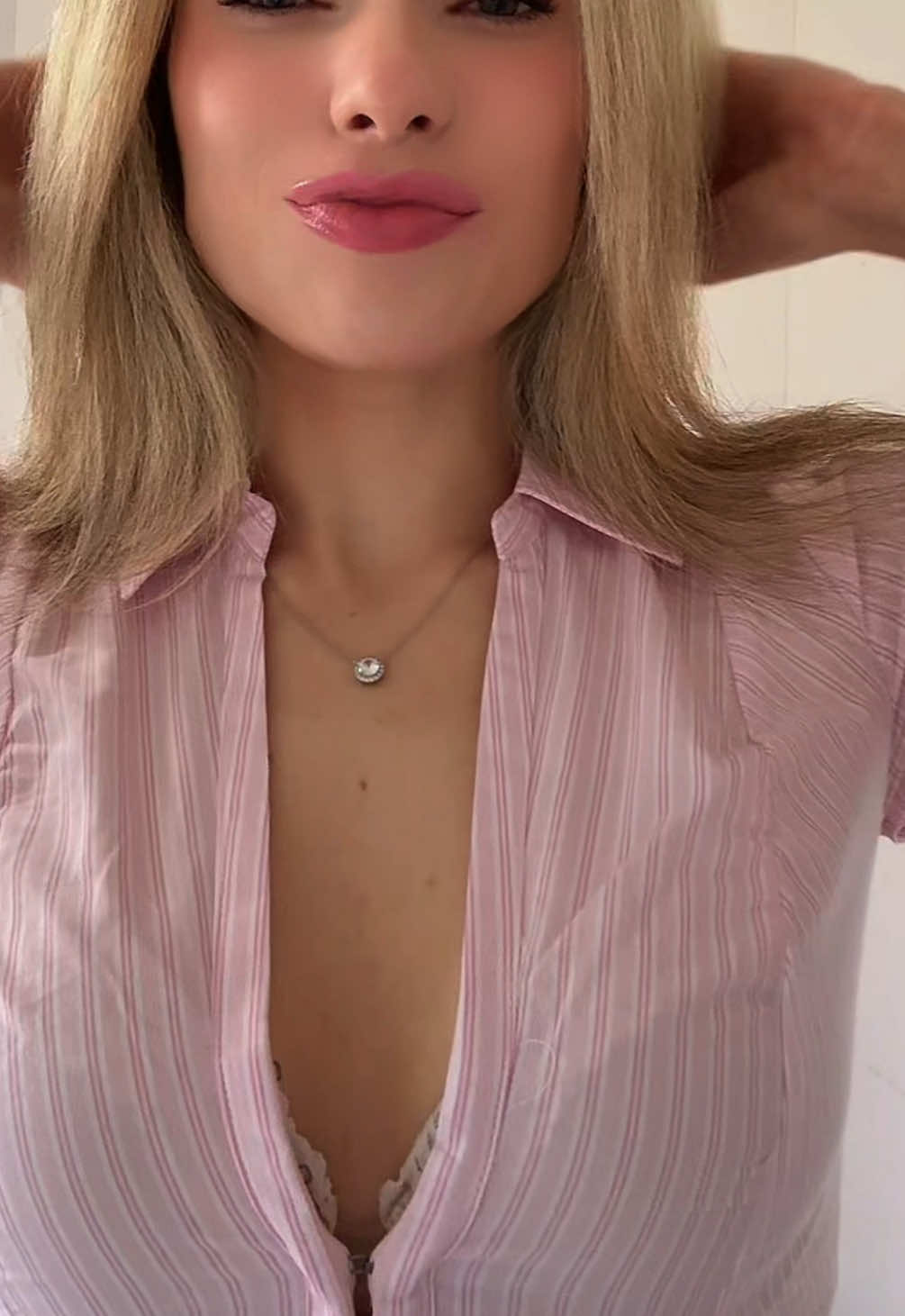 @theblondevampiree