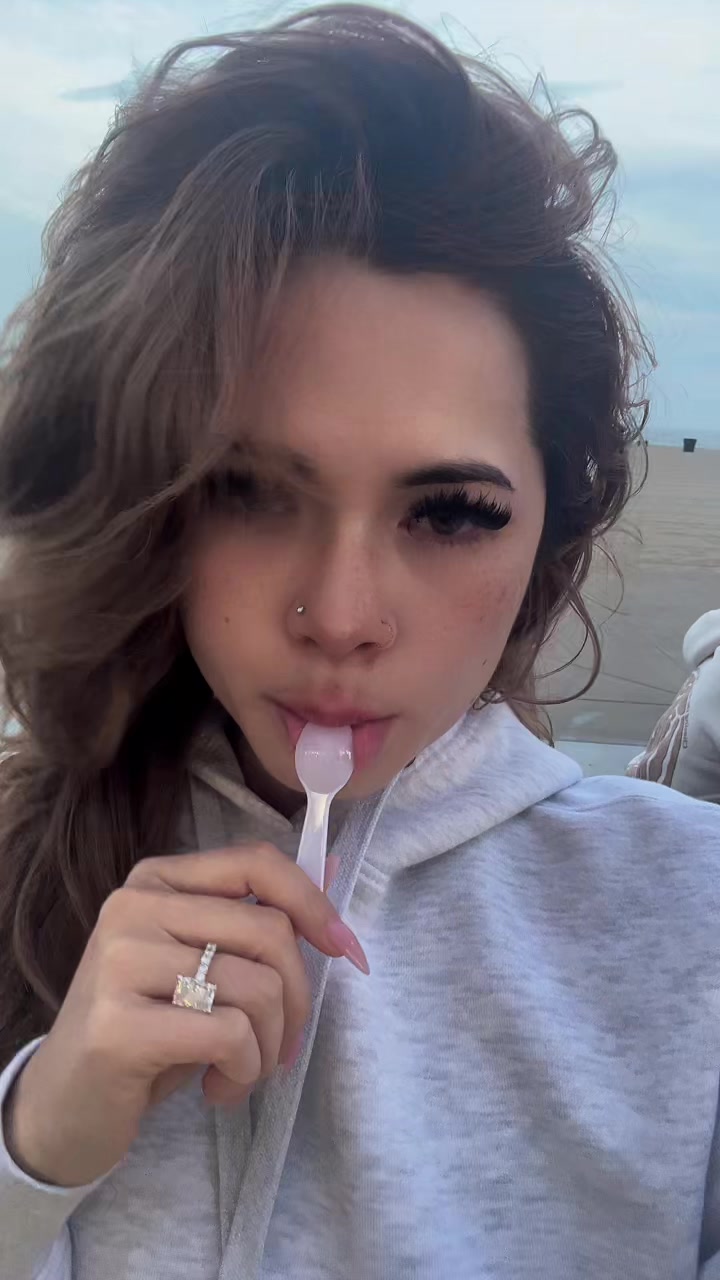 @Candy 🍭
