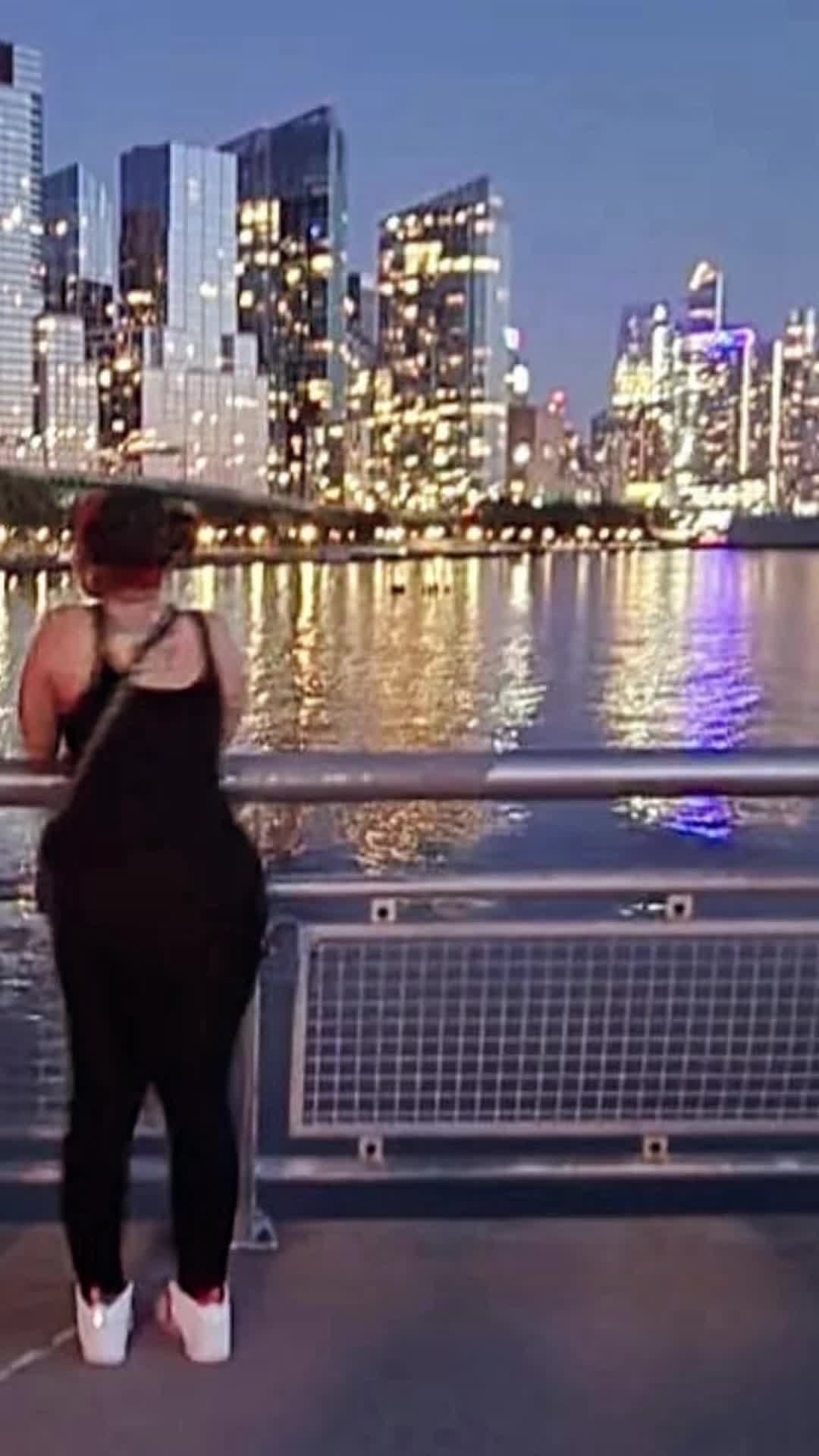 @HoodBarbiie