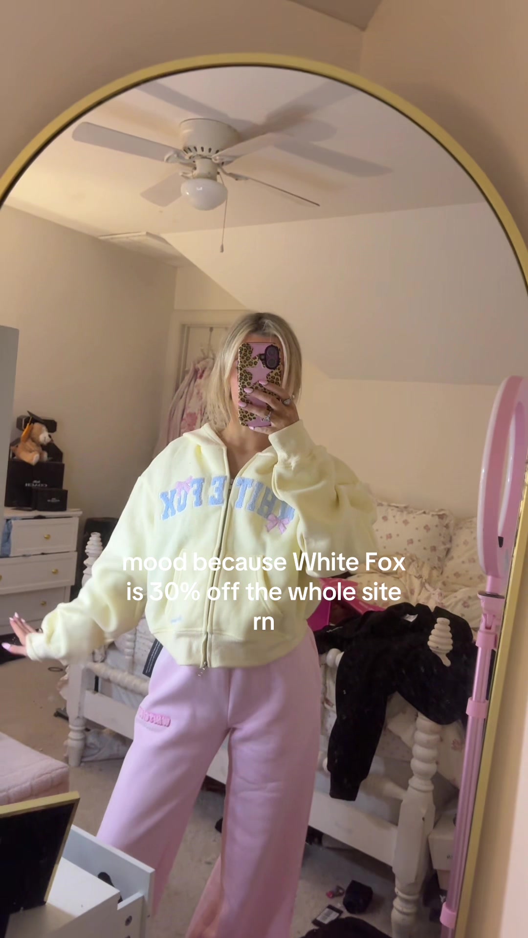 @via *✧･ﾟ: