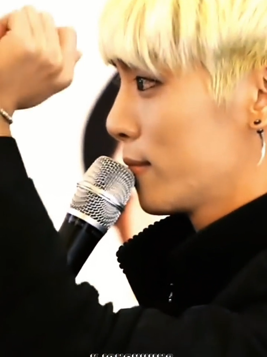 @SHINee ♥️Jonghyun