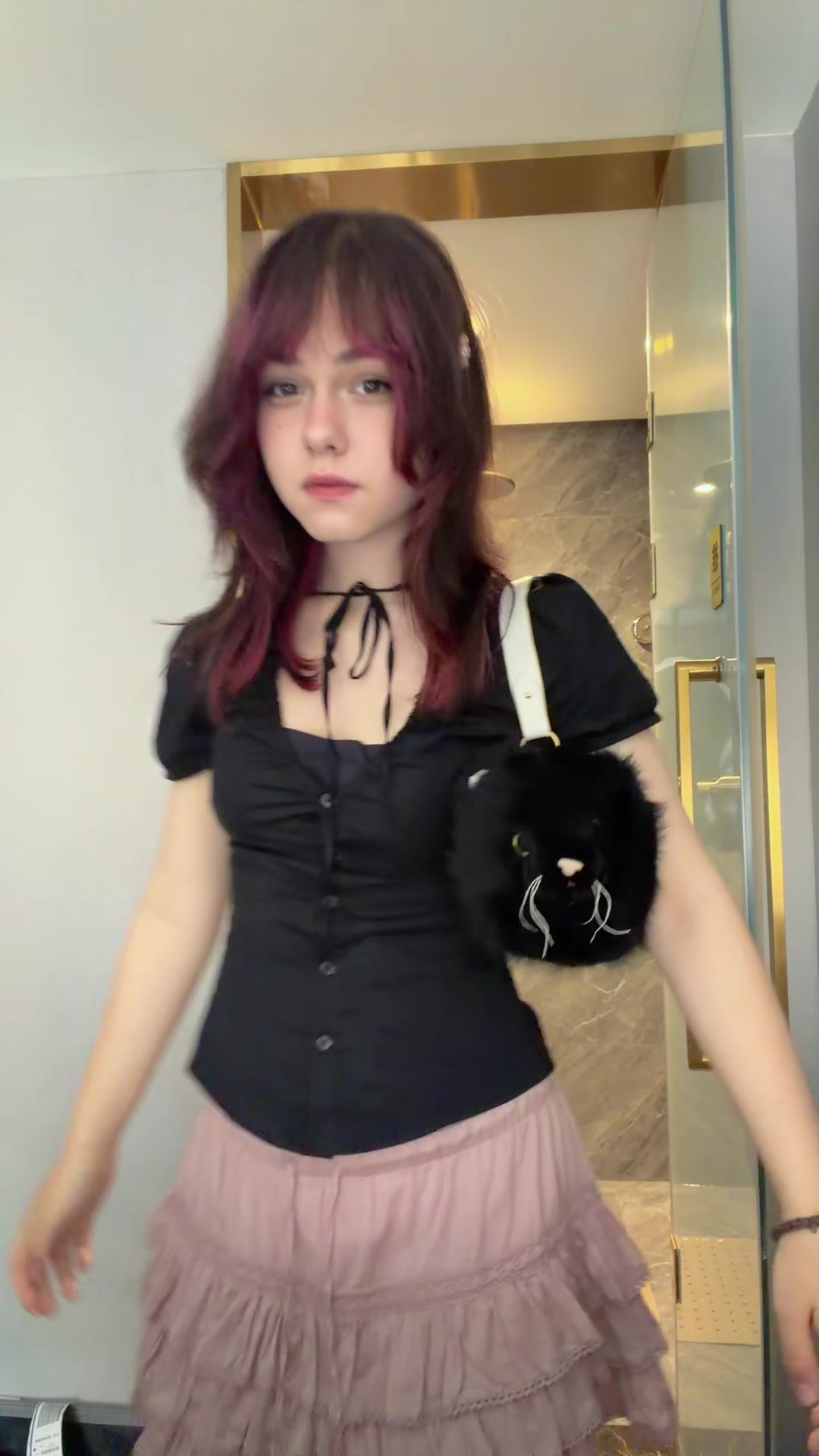 @v.lisa