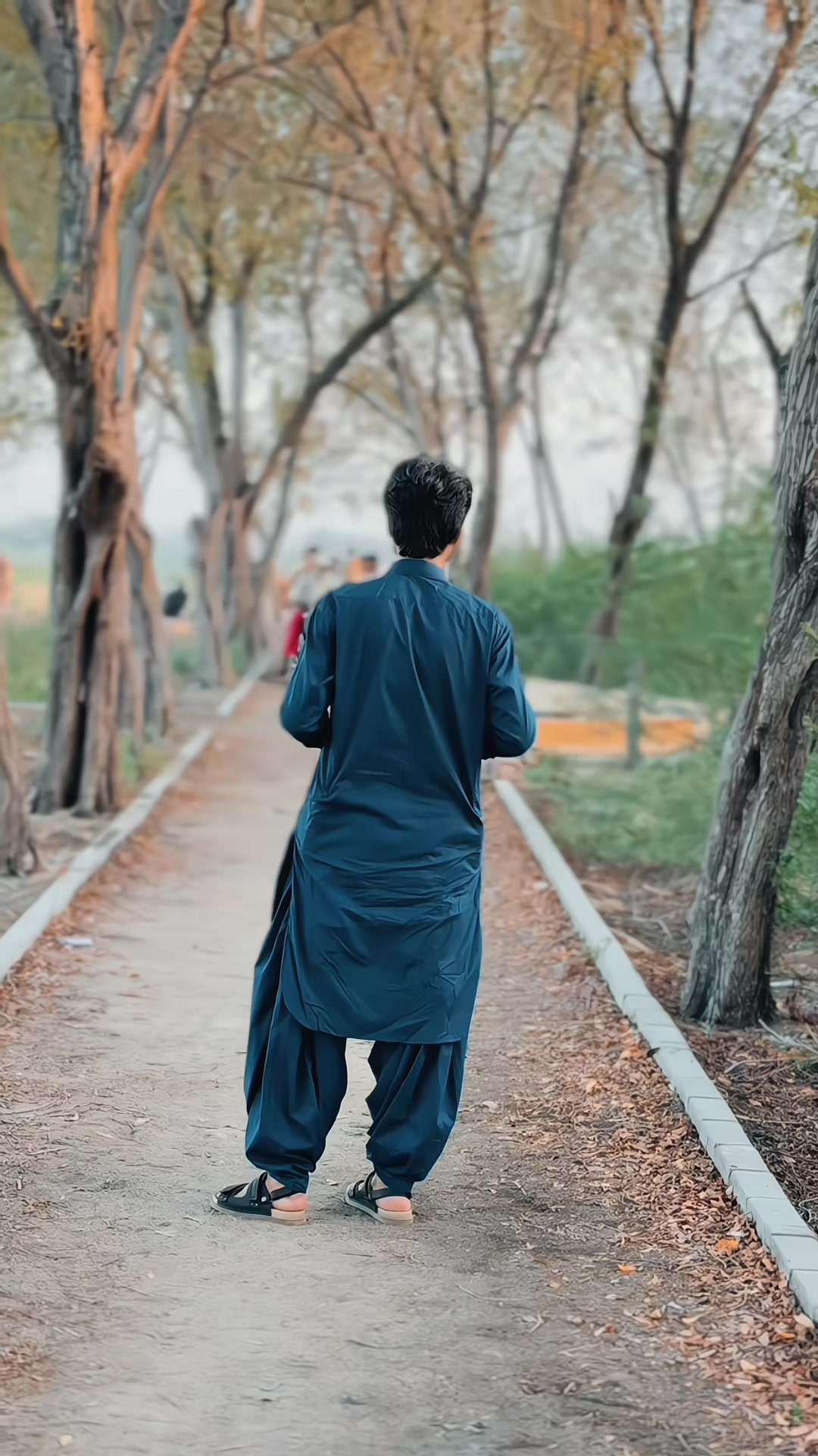 @ToفeeQ میر🕷️