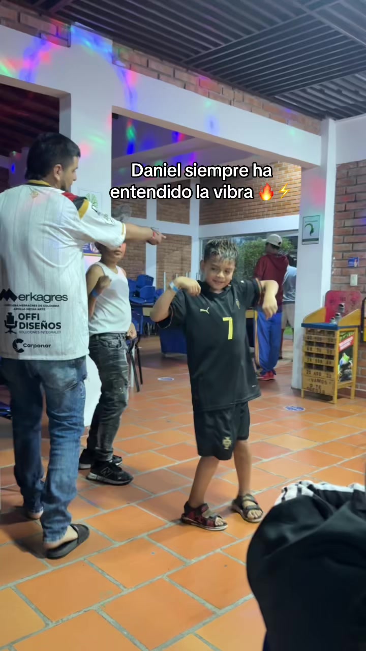 @andreavivianafc
