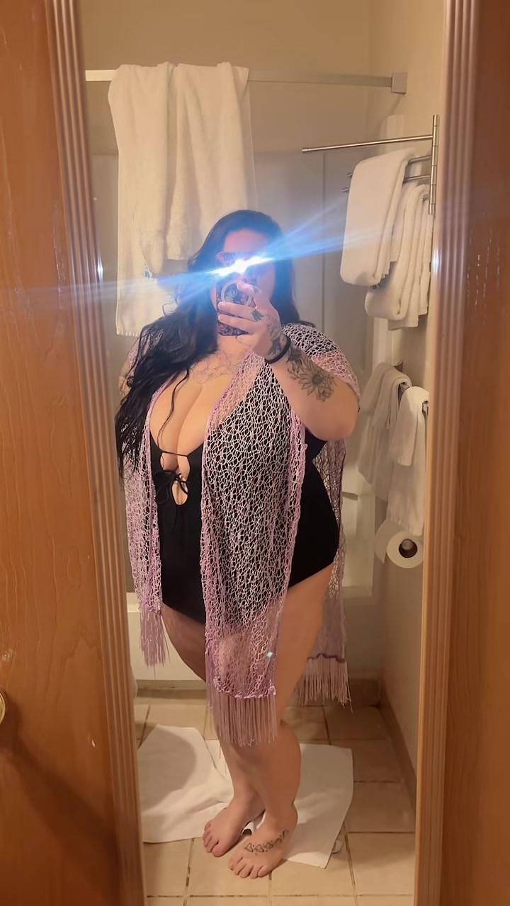 @QueenRickiMae⚡️🍒🏳️&zwj;🌈