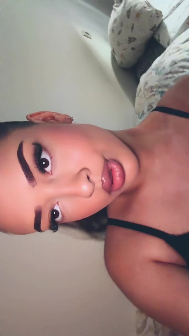@𝐸