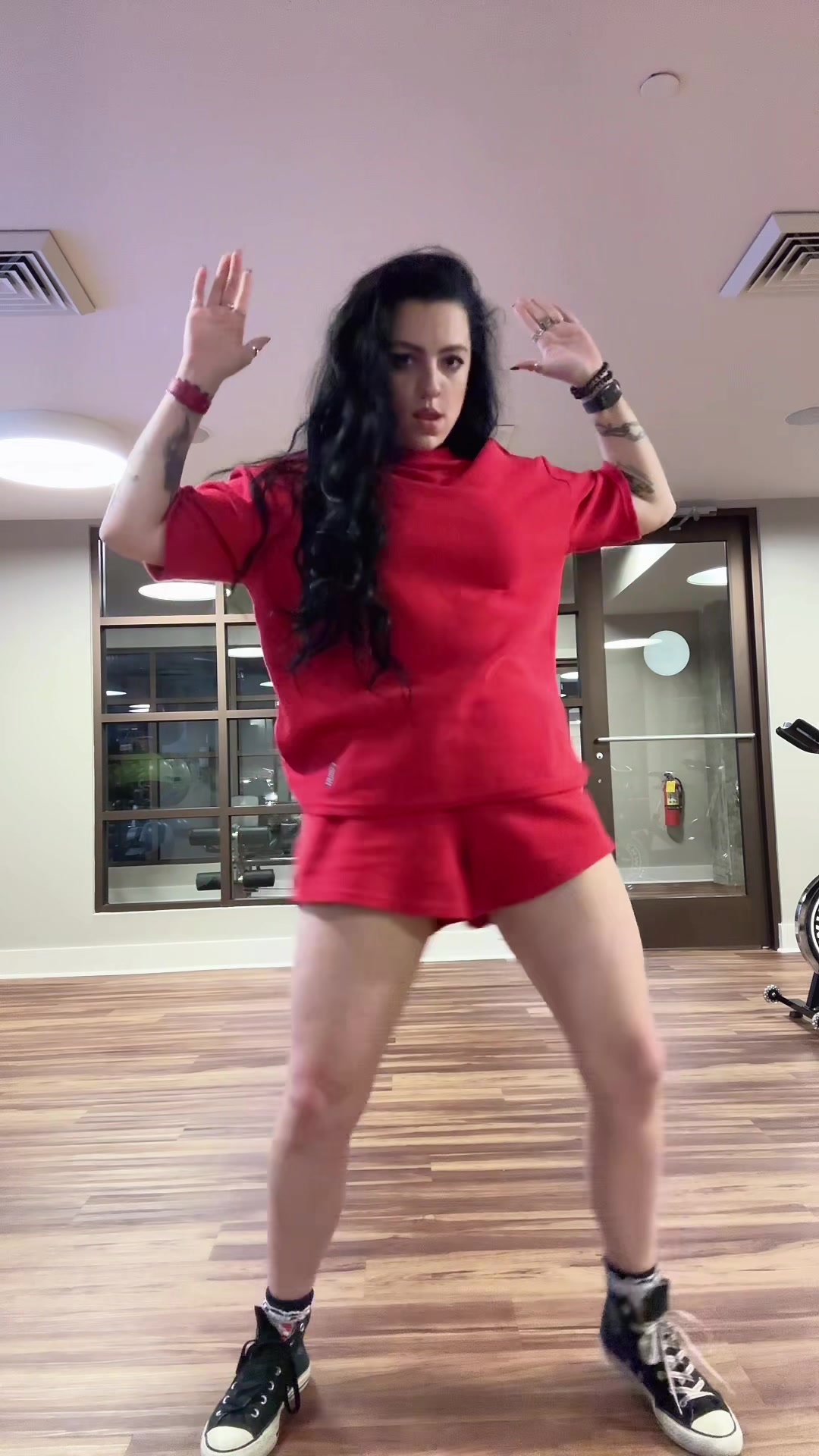 @callie.cosmic -> IG & YT